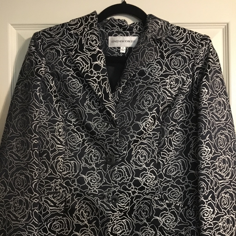 Jones New York suit jacket size 6